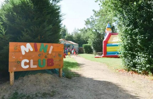 Saint-Julien-des-Landes House | Camping 5 étoiles - Piscine - eebdc0