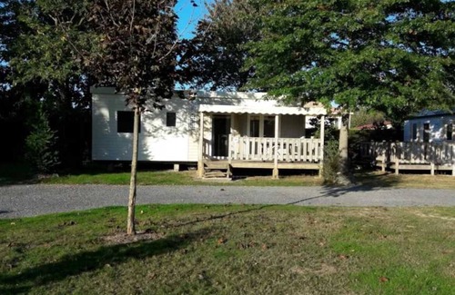 Les Achards House | Camping 3 étoiles - Piscine - ccafeff