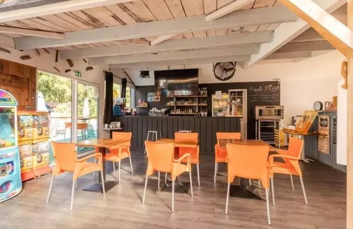 Saint-Sulpice-de-Royan House | Camping maeva Club Royal Ocean * - Mobile Home Azalée 3 Rooms 4 People