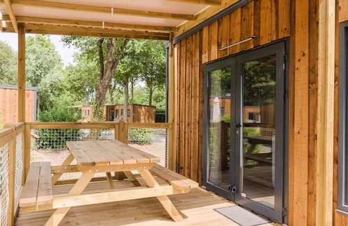 Saint-Julien-de-Concelles House | Camping Seasonova du Chêne * - PRESTIGE COTTAGE 3 bedrooms 6 persons