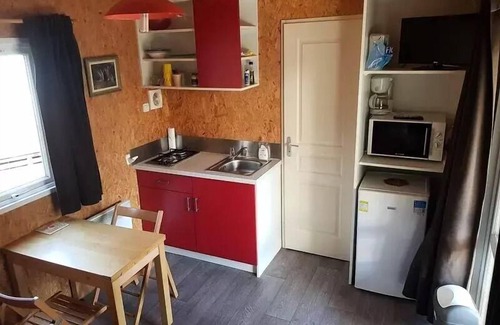 Saint-Martin-de-Queyrieres Ski Chalet | Camping-Caravaneige l'Iscle de Prelles * - Chalet Comfort Type Modulo 18 - 18 m2/1 bedroom - Covered terrace 15 m2 4 people