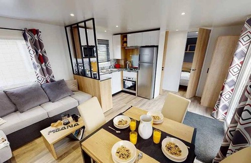 Coulanges House | Camping - Funpass inclus - Parc aquatique - eeaigh