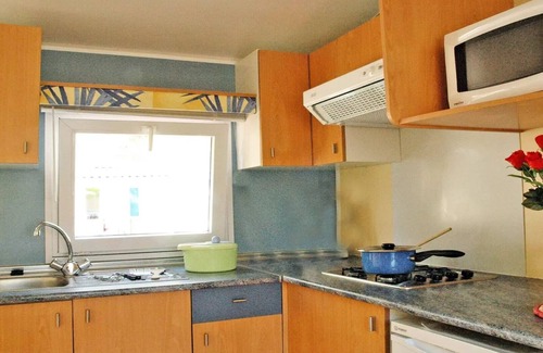 Beynes House | Camping La Célestine* - Mobile home California 3 Rooms 4 People