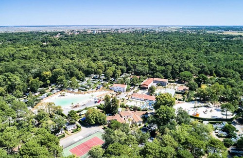 La Tremblade Ski Chalet | Camping La Clairière**** - Premium 3-room chalet for 4 people, air-conditioned + TV