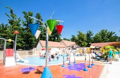 Cande-sur-Beuvron House | Camping La Grande Tortue***** - Cozy 3-room Mobile Home 5 adults + 1 child under 12 years old