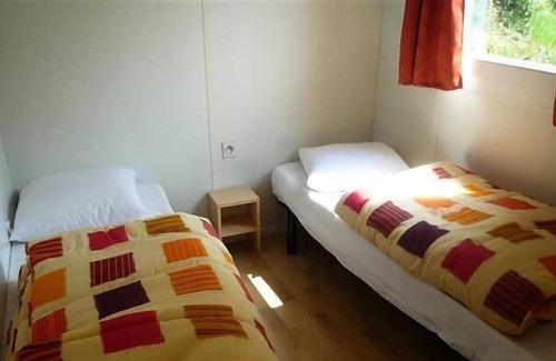 Mervent House | Camping La Joletière *** - Mobile Home 4 Rooms 6 People