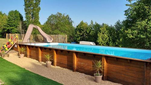 Saint-Medard-la-Rochette Other | CAMPING LA PERLE