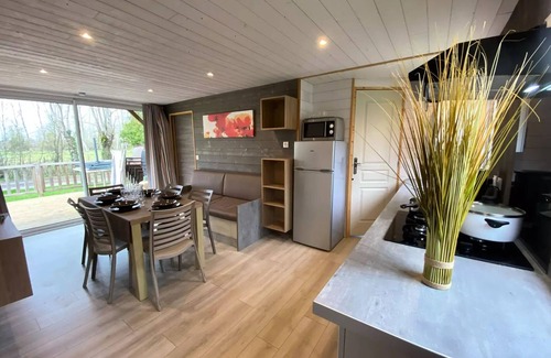 Coulon Ski Chalet | Camping La Venise Verte * - PREMIUM chalet 50m² (3 bedrooms) + terrace + TV + LV + Plancha + Air conditioning 7 people
