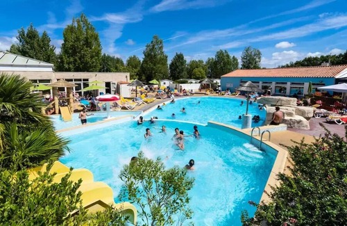 Olonne-sur-Mer House | Camping Le Bois Soleil* - Mobile Home 3 Rooms 4/5 People
