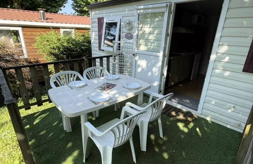 Ornans House | Camping le Chanet * - Mobil home standard ALESIA 2 rooms in the shade 4 people