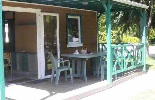 Saint-Nicolas des Eaux Ski Chalet | Camping Le Clos du Blavet * - Chalet CANELLE 24m2/2 bedrooms - covered terrace 4 people