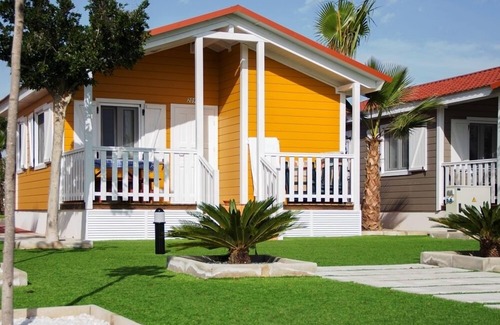Pueblo Latino RV Rental | Camping Lo Monte