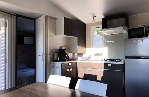 Thonac House | Camping maeva Escapades La Castillonderie * - Comfort Mobile Home 3 Rooms 4 People Air Conditioned + TV