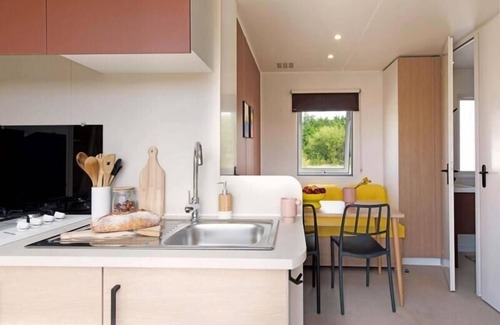 Vitrolles RV Rental | Camping Marina Plage