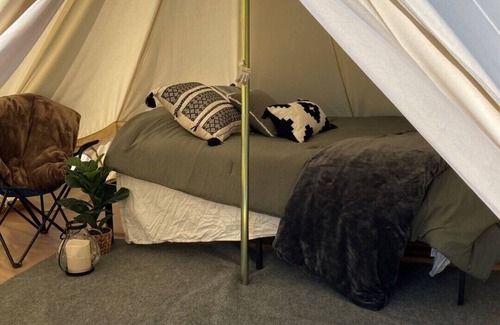 Golden RV Rental | Camping site , YURT, Red Rocks Amphitheater, HIKING .Mt. Vernon Ranch House