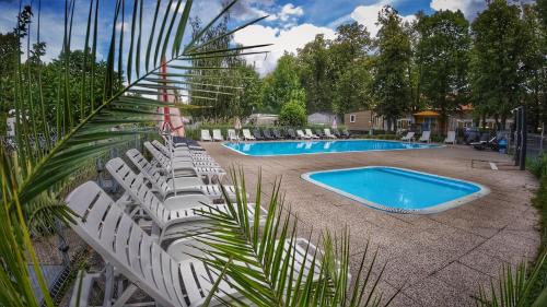 Dolni Pocernice Resort | Camping Sokol Praha