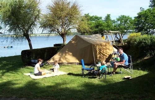 Salles-Curan House | Campsite Beau-Rivage * - Cottage FAMILY (covered terrace) new 2022 4 to 7 people - 4 pers. included in the tariff