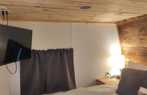 Mt Cobb House | Campsite ,close to Ledgedale Recreation Area, Lake Wallenpaupack, Pa.