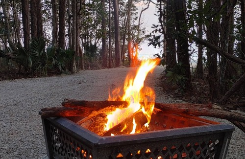 Eastpoint RV Rental | Campsite + Dock