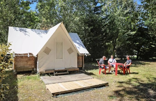 Les Achards House | Campsite Flower le Pavillon* - Canvas and Wood Bungalow 3 rooms 4 people Without Sanitary