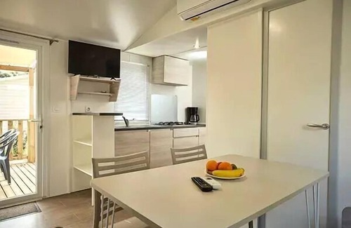 Les Mathes House | Campsite La Pinède* - Comfort XL 3 Room Mobile Home 4 People