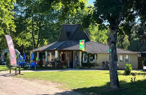 Argenton-sur-Creuse House | Campsite Les Chambons * - Mobil-Home TRIBU (3 bedrooms) 6 persons