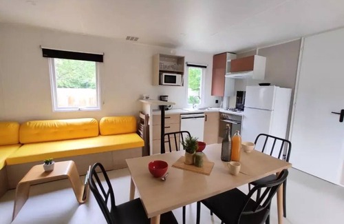 Saint-Laurent-sur-Sevre House | Campsite Le Rouge Gorge* * - MOBILE BEDROOM 40M2 (3 bedrooms - 2 bathroom) PREMIUM TV CLIMATEIZATION VAISSELLE LAVE 8 persons