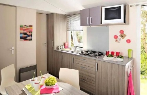 Sainte-Marie-la-Mer House | Campsite Le Sainte Marie * - GRENAT - 24m2 - 2 bedrooms - TV - COVERED TERRASS - 1 VEHICLE INCLUSIVE 5 persons