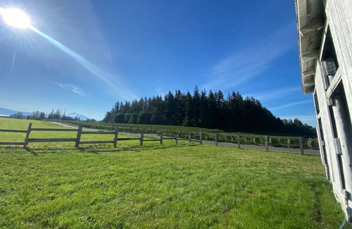 Ferndale RV Rental | CAMPSITE Limerick fields CAMPSITE ONLY on June Bud Farms