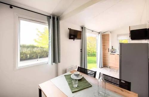 Jard-sur-Mer House | Campsite maeva Breathe Summer fragrances * - Mobil-Home ESSENTIAL 2 Rooms 2/4 People + TV