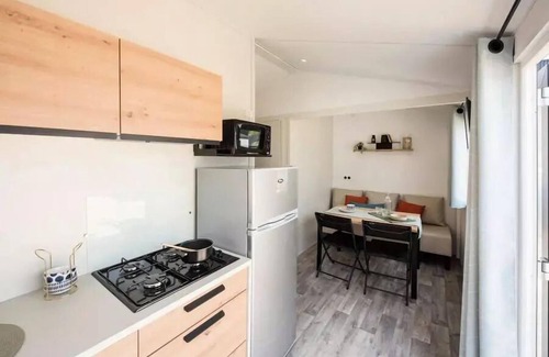 Jard-sur-Mer House | Campsite maeva Breathe Summer fragrances * - Mobil-Home ESSENTIAL 2 Rooms 2/4 People + TV
