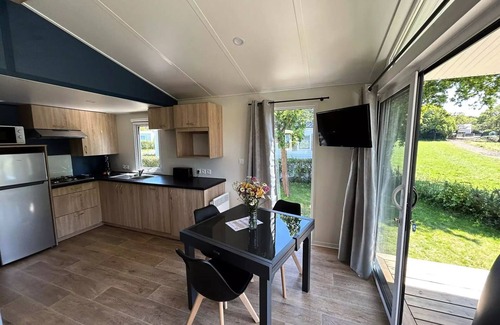 Saint-Molf House | Campsite maeva Escapades Domaine du Mes * - Mobil-Home PRESTIGE 3 Rooms 4 People + TV