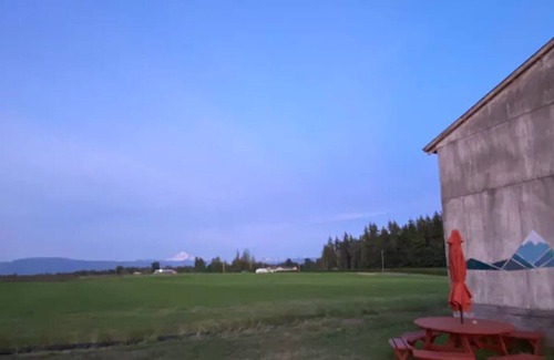Ferndale RV Rental | CAMPSITE Mourning Dove at June Bud Farms