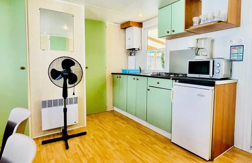 Bouvet Island House | Campsite Quercy Vacances* - 3-room mobile home for 4 people