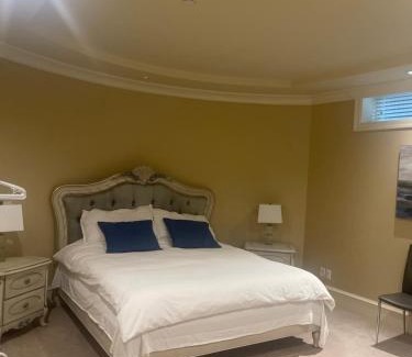 West Side House | Campus Haven