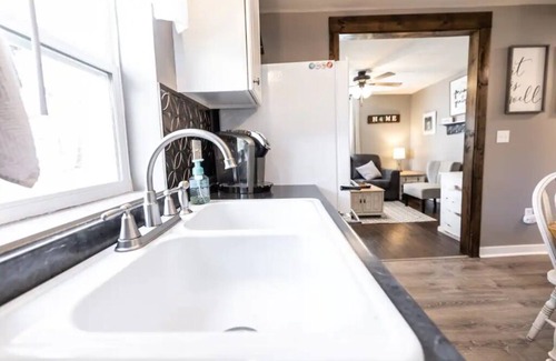 Balfour House | Camryn's Cottage