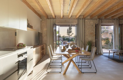 Consell House | Can Cunso 18, swimming pool, barbecue, style and comfort
