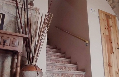 Guardia dels Prats Cottage | Can Ros house dated in 18th century