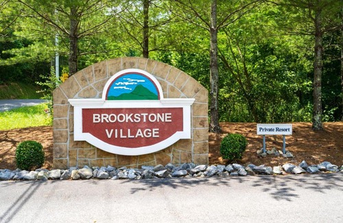 Pigeon Forge House | Can't Bear to Leave