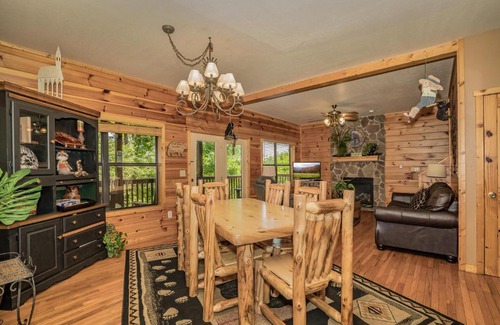 Pigeon Forge House | Can't Bear to Leave