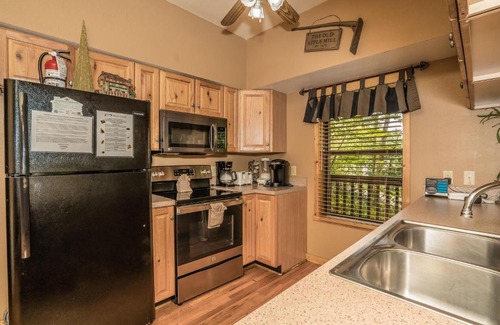 Pigeon Forge House | Can't Bear to Leave