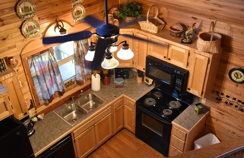 Eureka Springs Cabin | Can-U-Canoe Riverview Warm-Cozy Cabin Outstanding River View