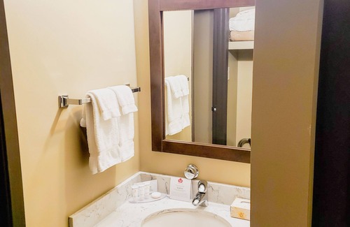 Portage La Prairie Hotel | Canad Inns Destination Centre Portage la Prairie