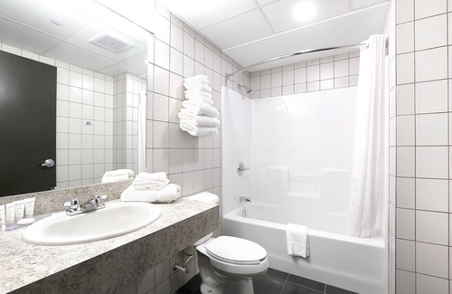 Regent Hotel | Canad Inns Destination Centre Transcona