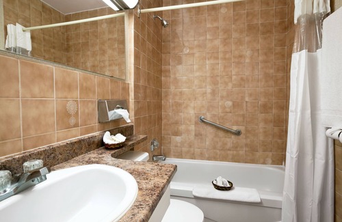 Cornwall Hotel | Canada Continental Hotel