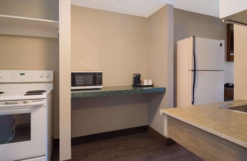 City Centre Hotel | Canadas Best Value Inn & Suites Kamloops