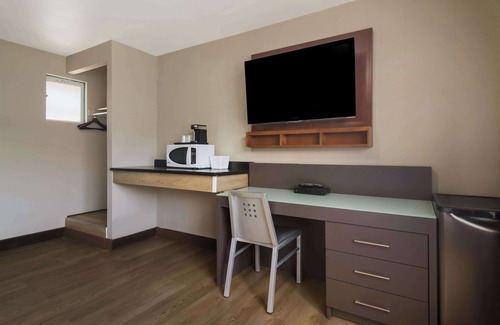 City Centre Hotel | Canadas Best Value Inn & Suites Kamloops