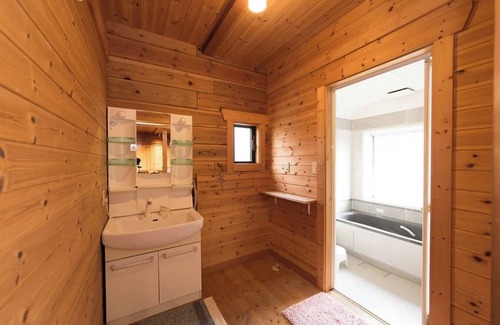 Kimitsu RV Rental | Canadian Cottage 2Capacity 10 peopleAdults only/Kimitsu City Chiba