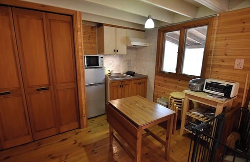 Kimitsu RV Rental | Canadian Cottage 1Capacity 5 peopleAdults only/Kimitsu City Chiba