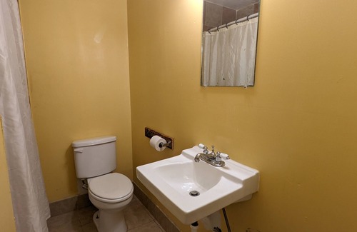 Clear Creek Hotel | Canadian Inn